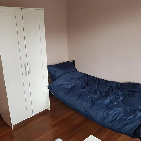 Wygodne Pokoje Brzezinska 52 + Kuchnia Homestay